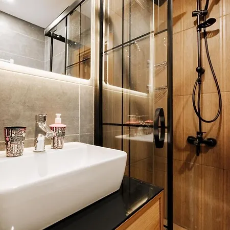 Studio Flat 2 Min To Metro Near Marmara Park Provincia di Istanbul